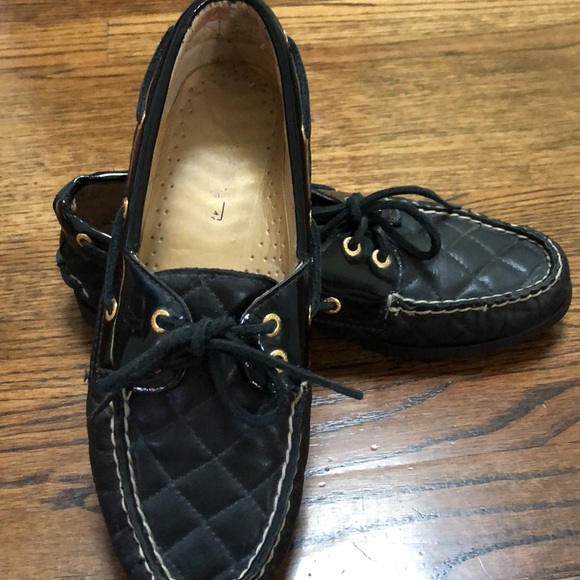 Black Quilted Sperry Top-Sider with Detail 7 1/2 - Picture 2 of 11